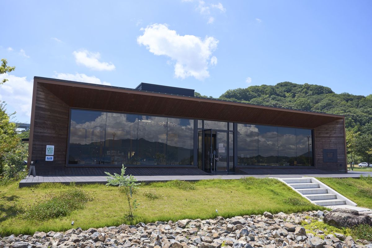 渚の交番 SEABRIDGE