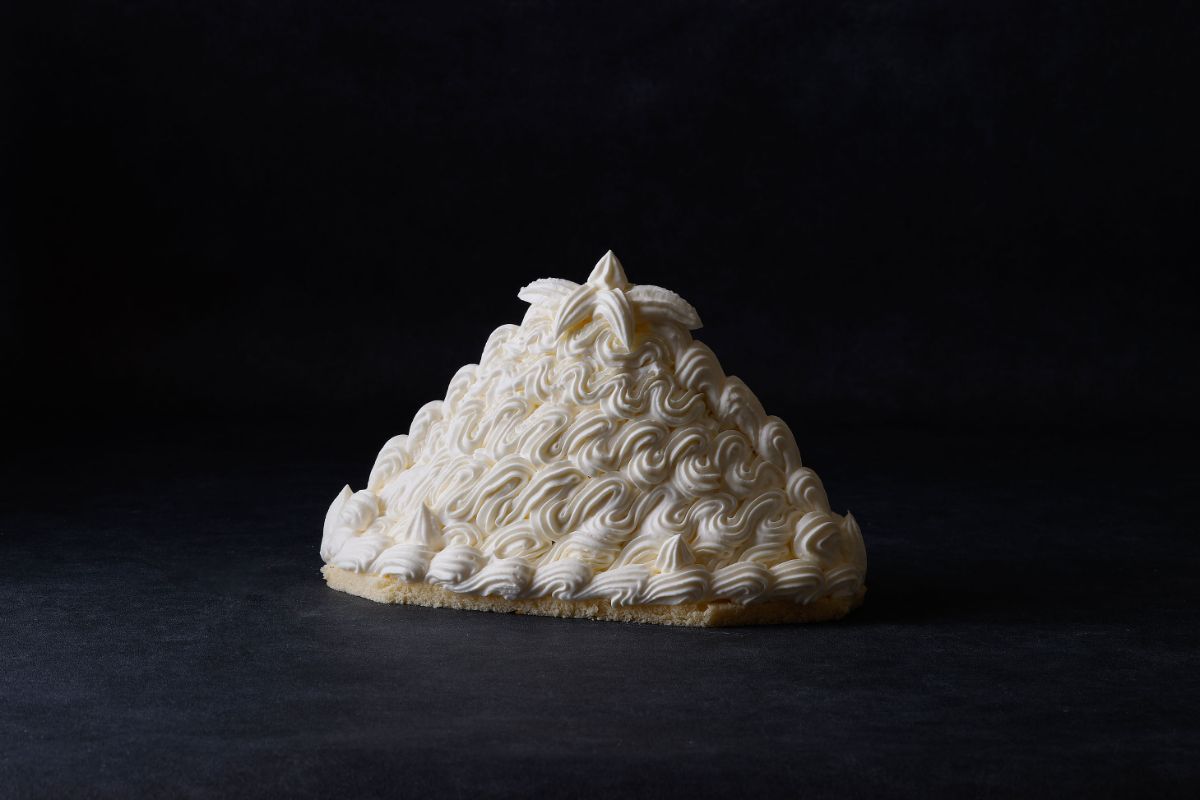 「モンブラン」横約21×縦約10×高さ約13cm 95000円 ※限定150個