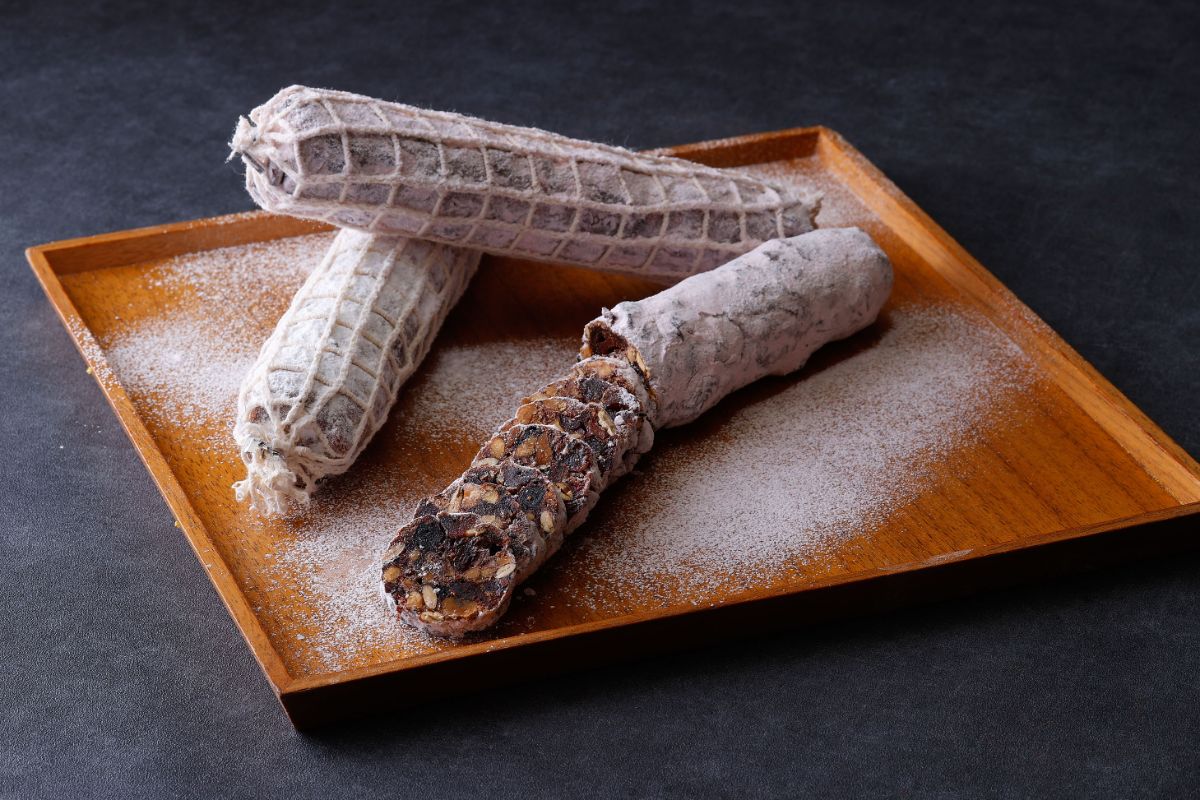 「ベラヴェッカ アン ソシソン」直径約3×高さ20cm 2000円