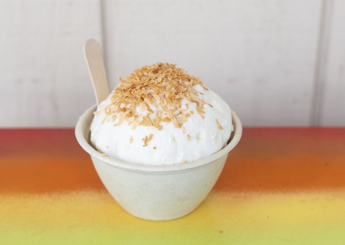 ハレアカラ(オリジナルサイズ/$7.50)+ココナッツ($1)