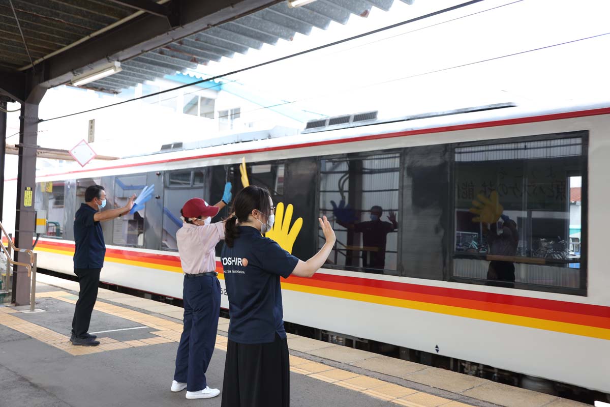 スタッフによるお見送り