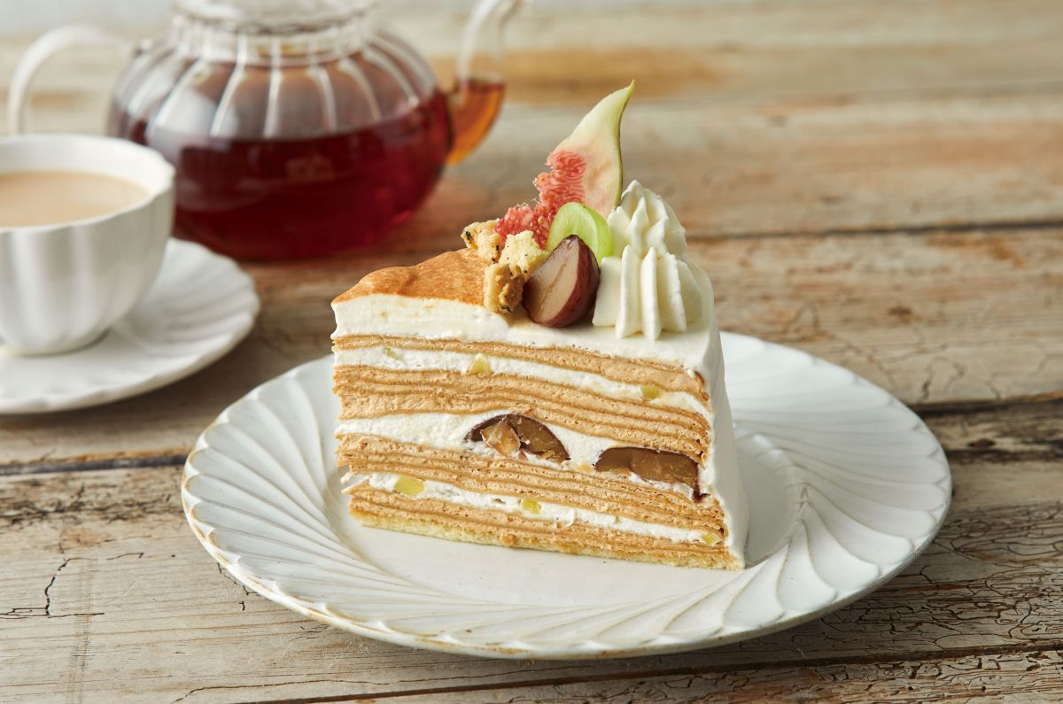 マロンミルクティーのミルクレープ　1683円