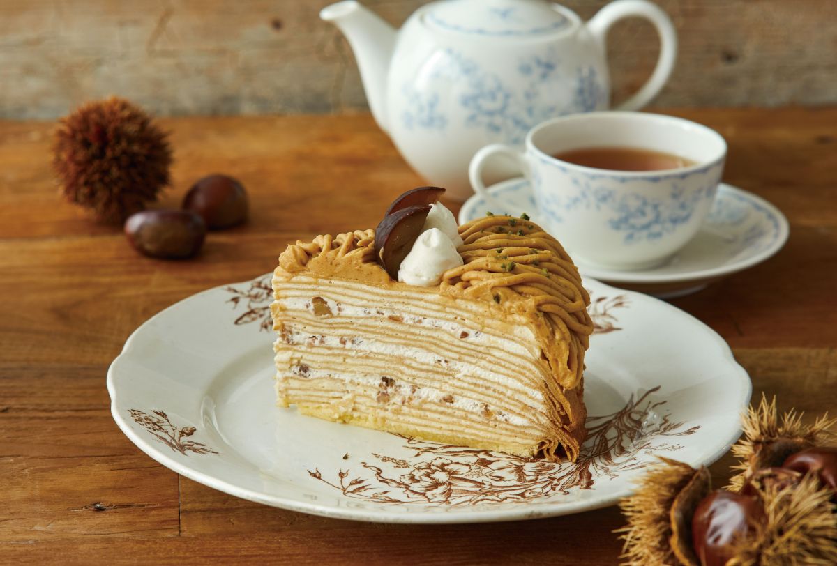 マロンのミルクレープ　1628円