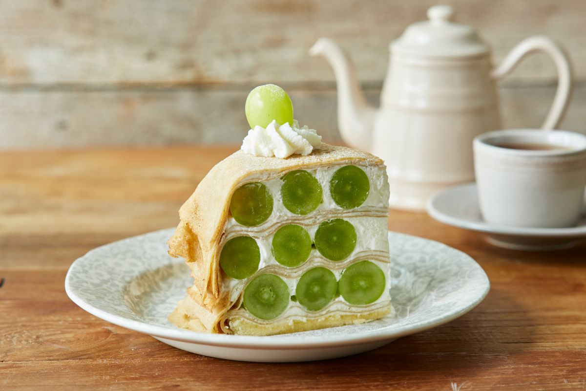 シャインマスカットのミルクレープ　2178円