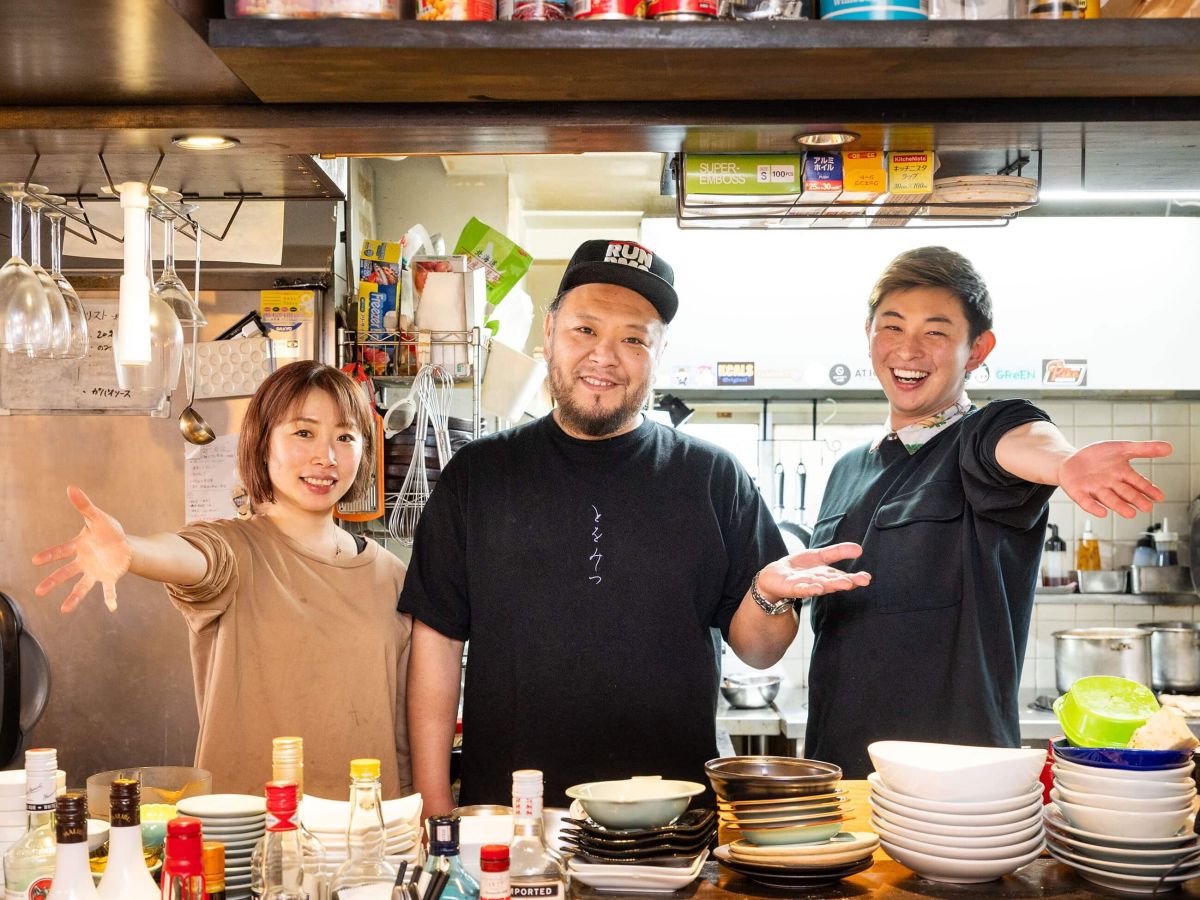 オーナーの松尾夫妻とスタッフさん