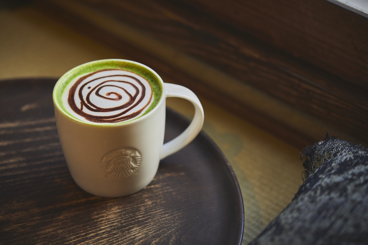 「抹茶ティーラテ（ホット）」tall495円、カスタマイズ 抹茶パウダー増量0円、チョコレートソース追加0円