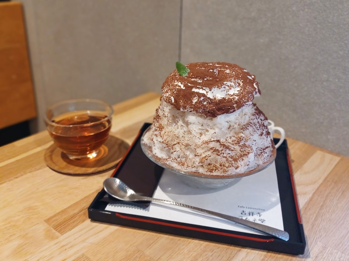 「ティラミスマスカルポーネ」1000円 ※ほうじ茶つき