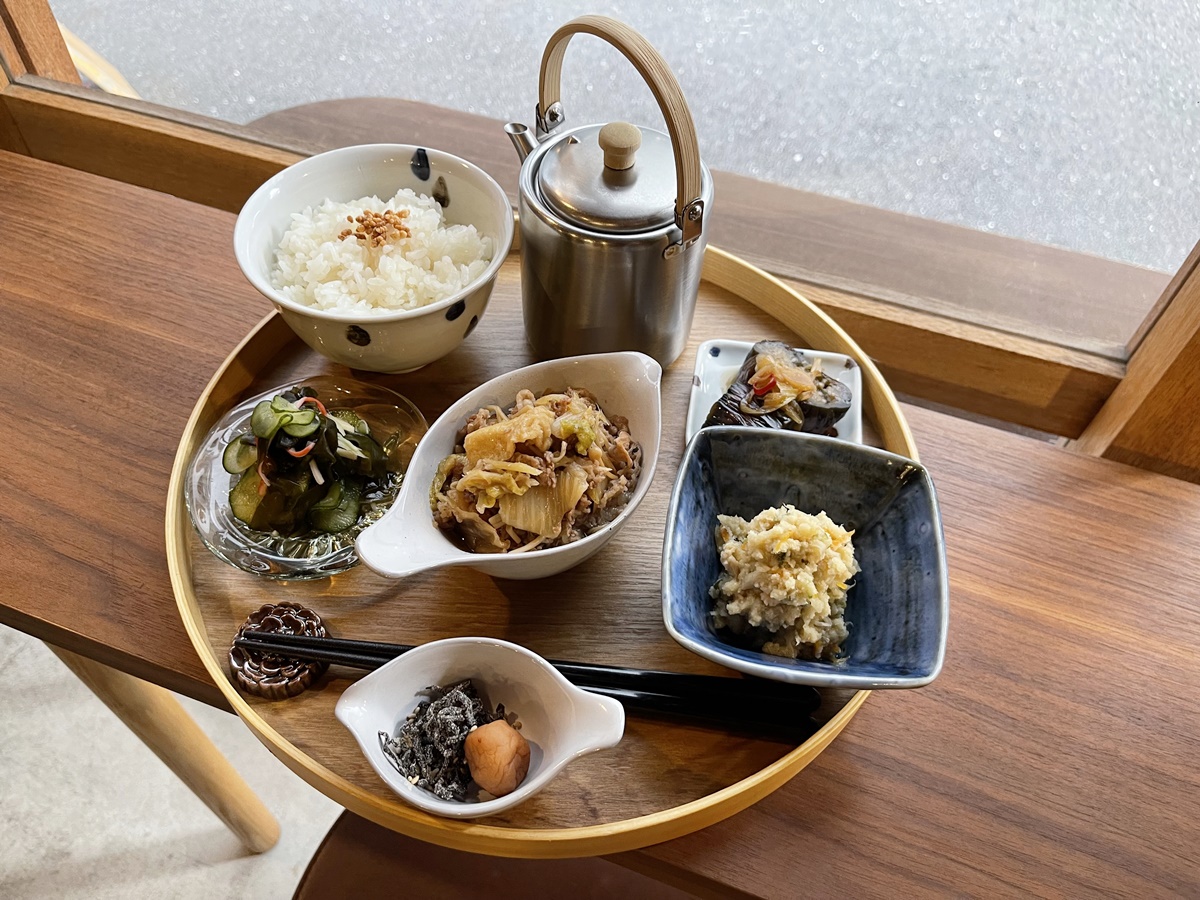 「雨音ごはん」1500円