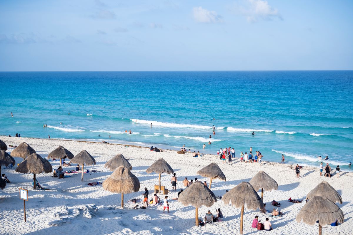 カリブ海に面したカンクンならではの海の色が楽しめる