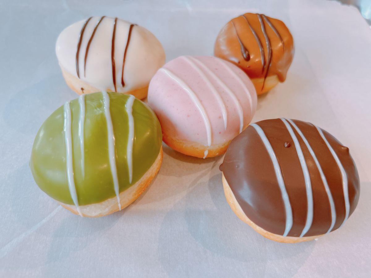 「ミニカップ レギュラー」(抹茶、ホワイト、ストロベリー、キャラメル、ミルクチョコ)