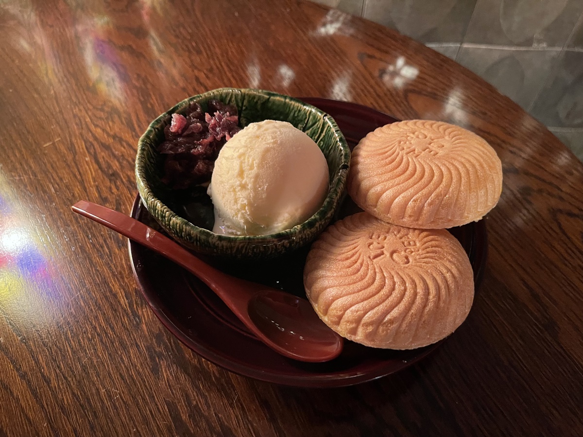 「アイスモナカ」550円