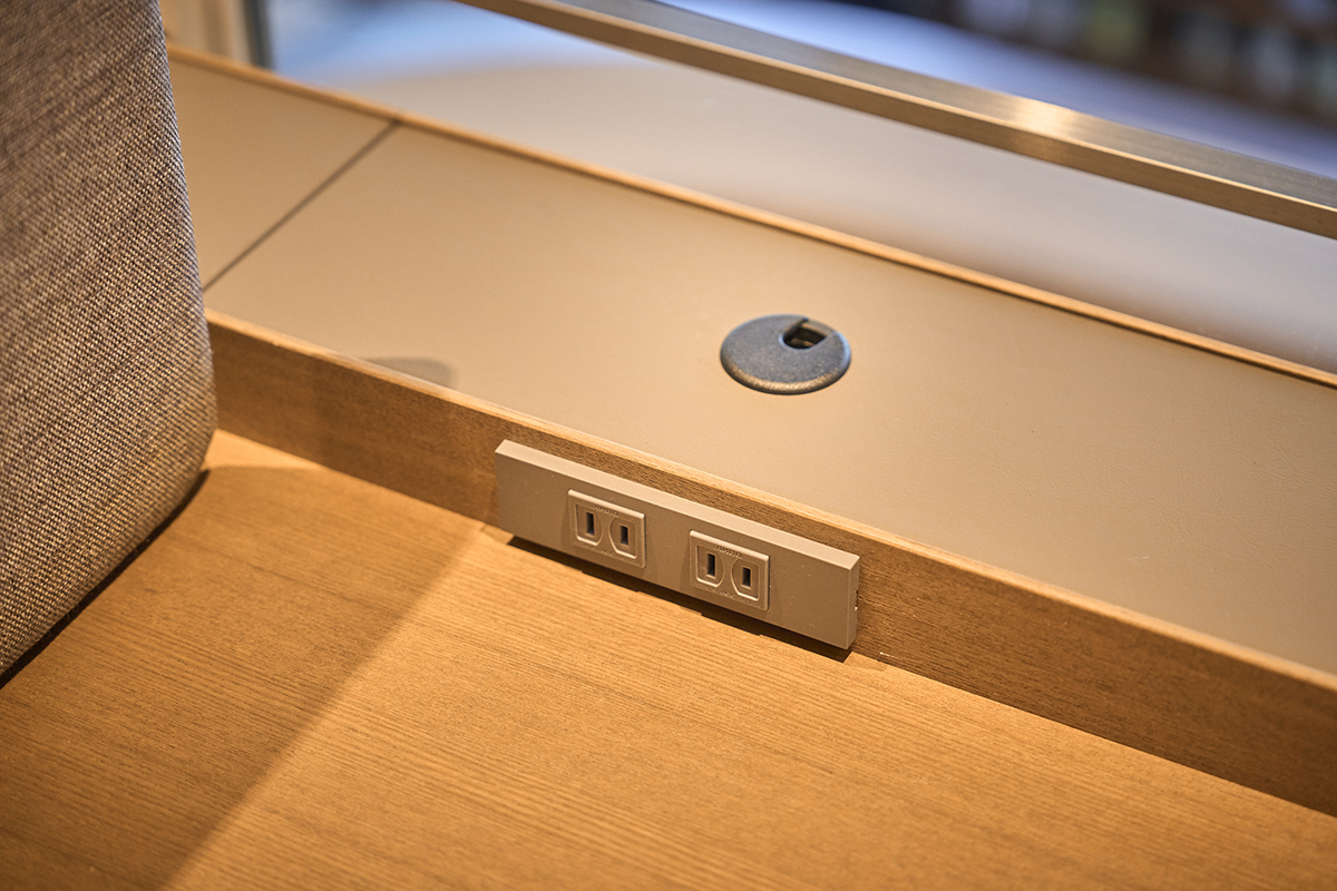 TSUTAYA BOOKSTORE MARUNOUCHI