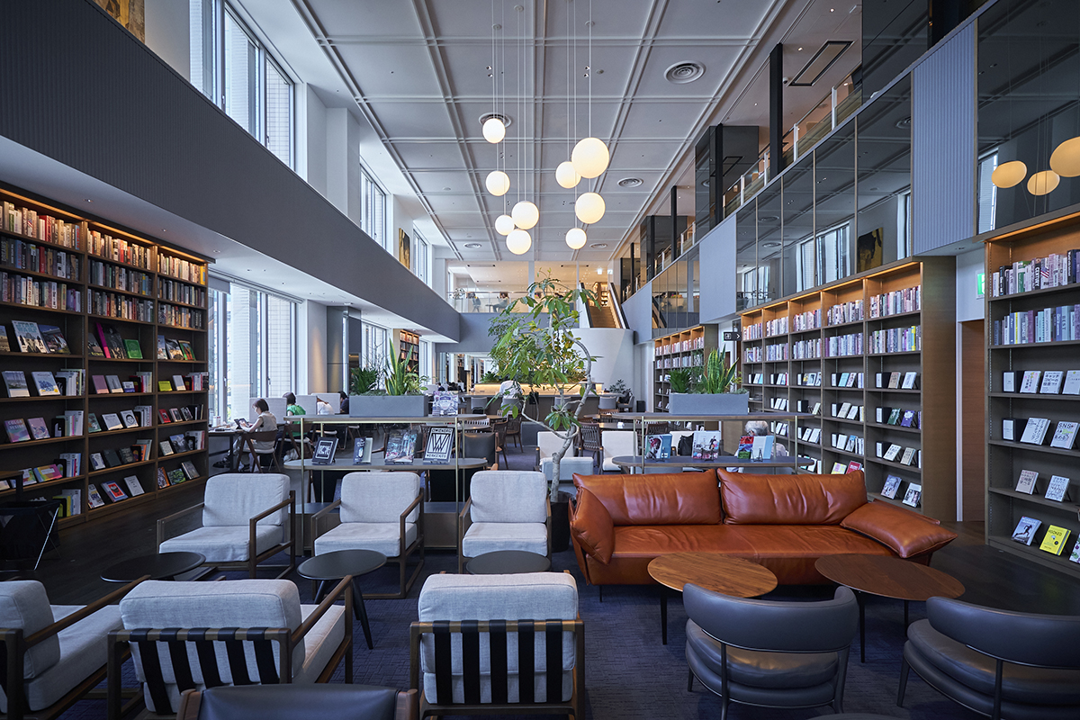 TSUTAYA BOOKSTORE MARUNOUCHI