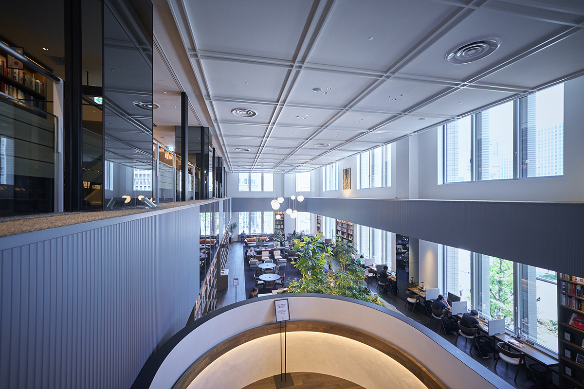 TSUTAYA BOOKSTORE MARUNOUCHI