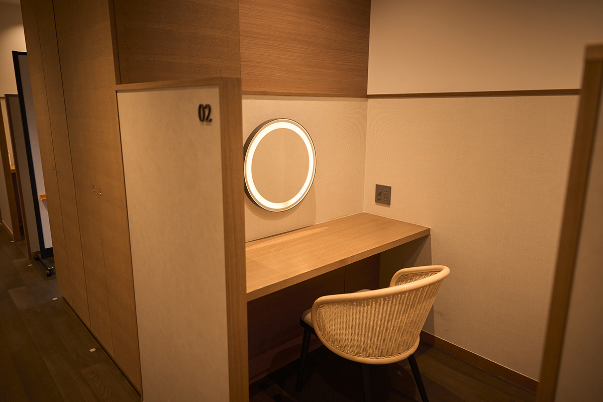 TSUTAYA BOOKSTORE MARUNOUCHI