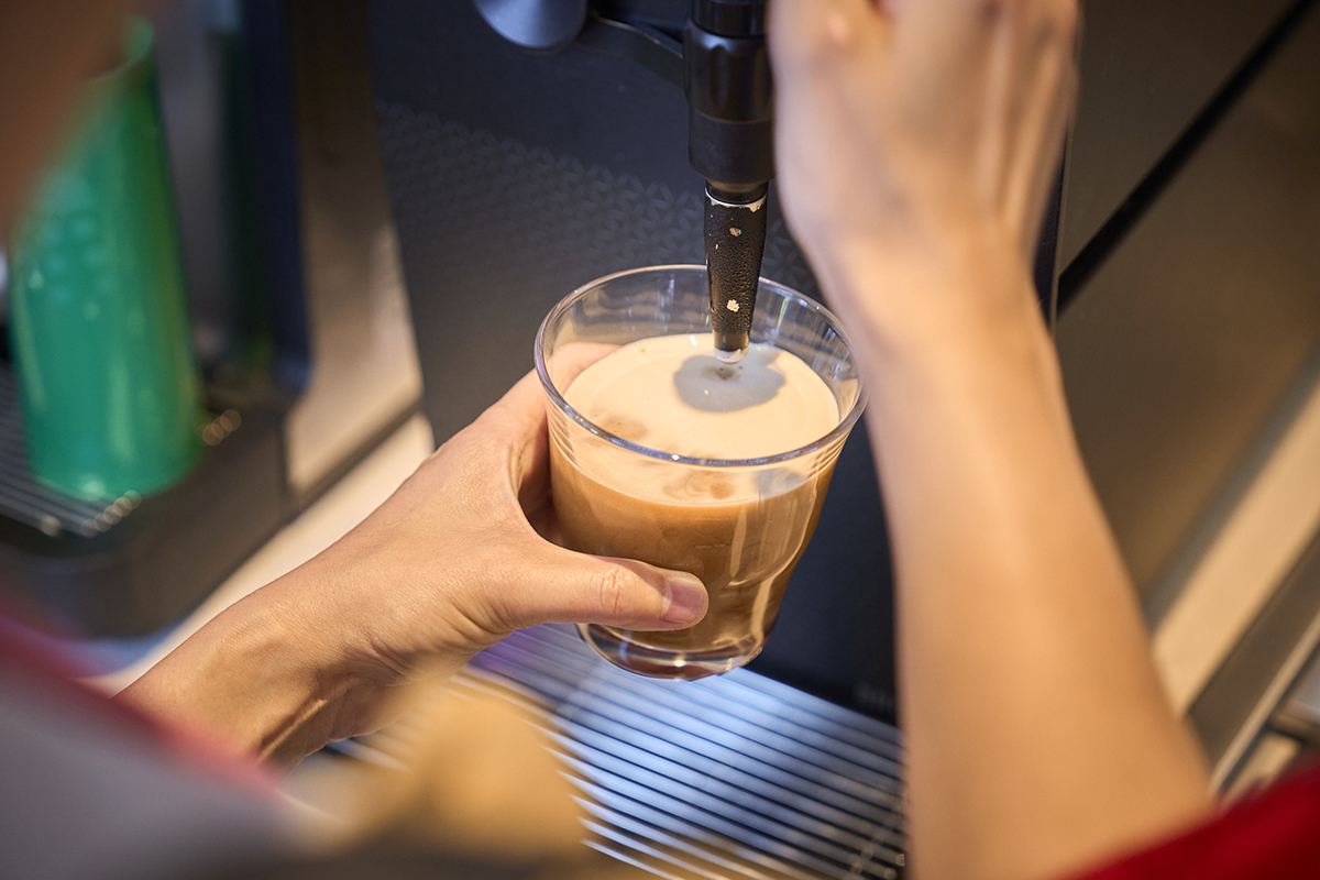 TSUTAYA BOOKSTORE MARUNOUCHI