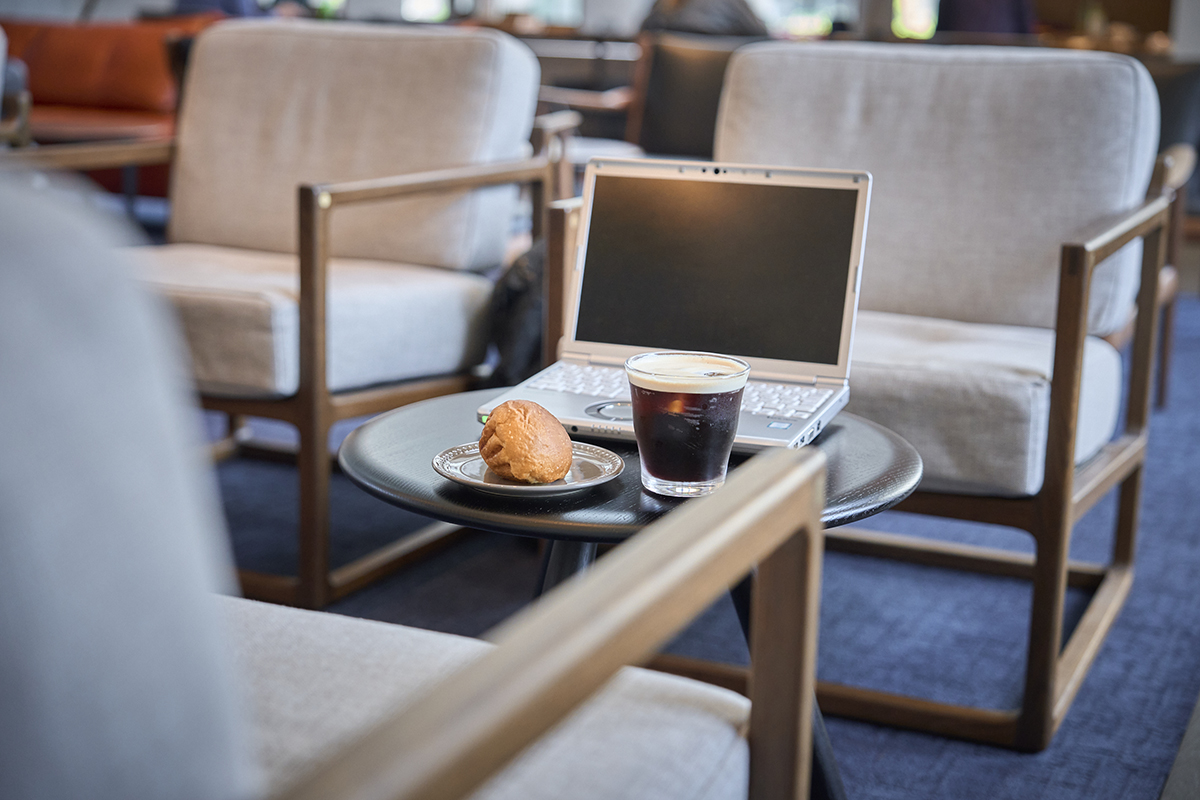 TSUTAYA BOOKSTORE MARUNOUCHI