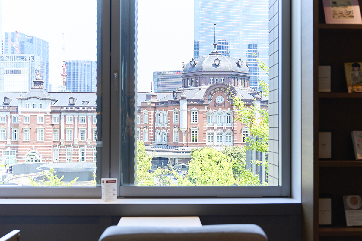 TSUTAYA BOOKSTORE MARUNOUCHI