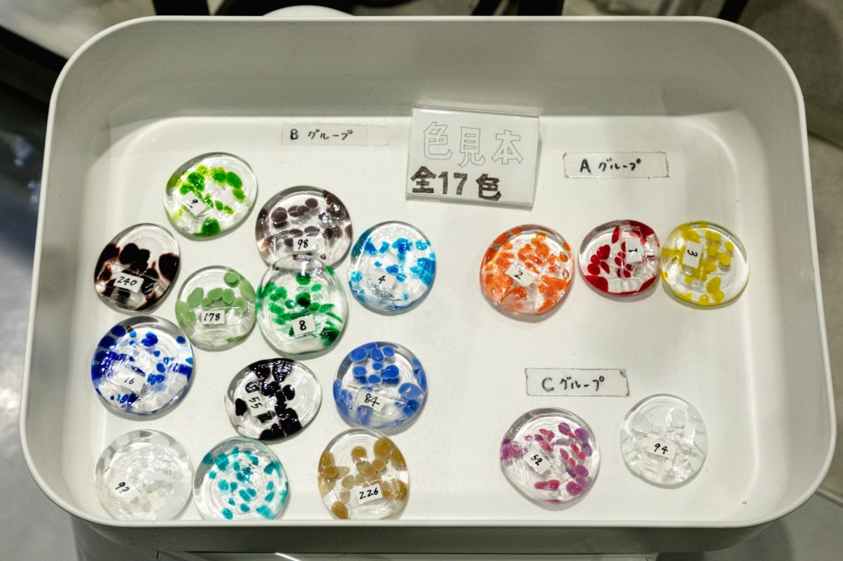 「日本橋玻璃工房」で吹きガラス体験！ 