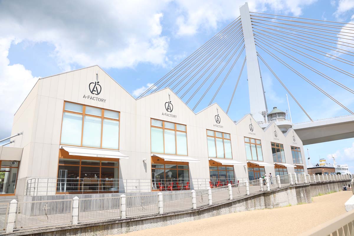 A-FACTORYの外観