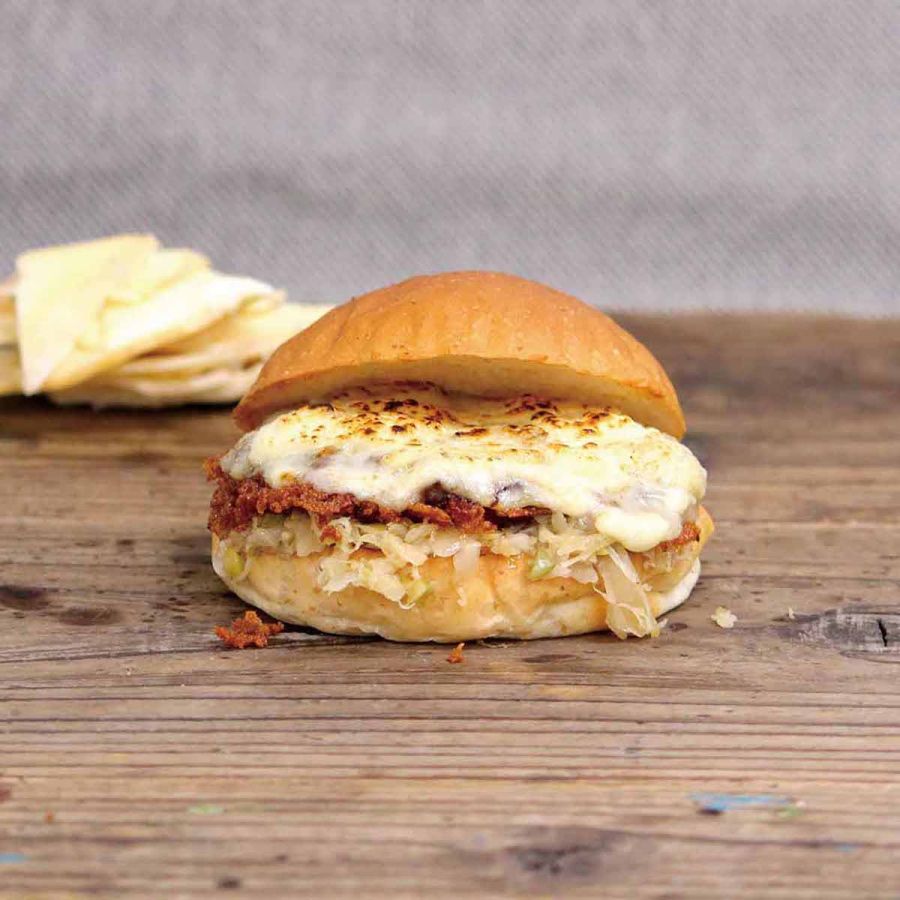 「北海道チーズバーガー」（１個）972円/札幌　The Cheese Burger ESSEN