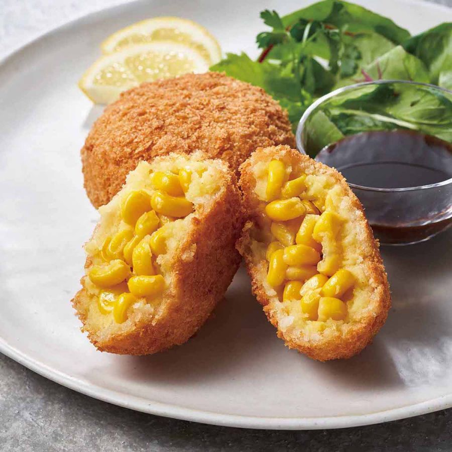 「こぼれコーンコロッケ」（１個）405円/幕別　木川商店