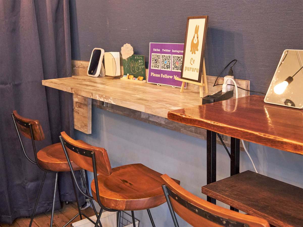 カフェ利用者はすべての機材を自由に使用可能