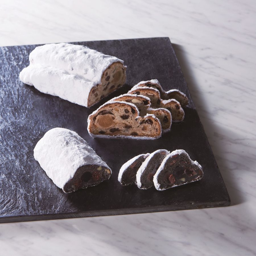 シュトーレン(長さ 24 ㎝ 高さ 10 ㎝) 4300円　ショコラーデ・シュトーレン(長さ 13 ㎝ 高さ 4 ㎝) 3000円