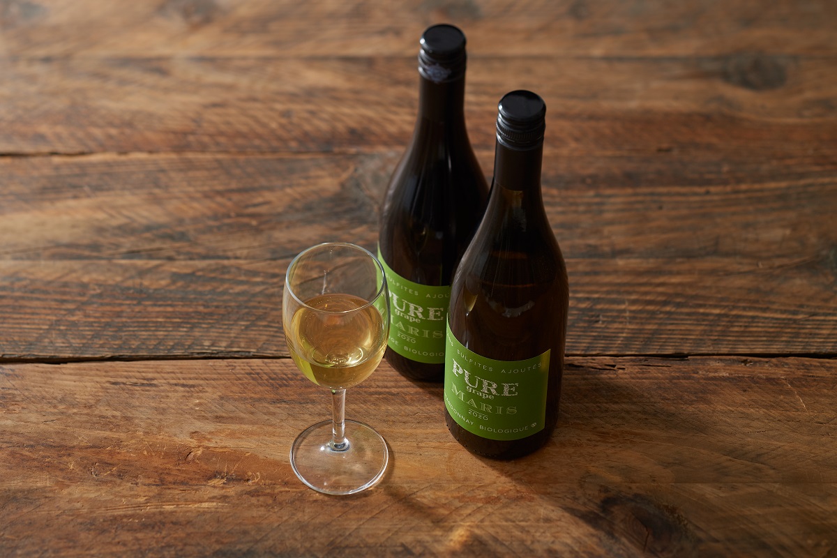 「マリス ピュア・グレープ・バイ・マリス・サン・スフル（赤／白）」各2750円／ビオセボン[B2F]