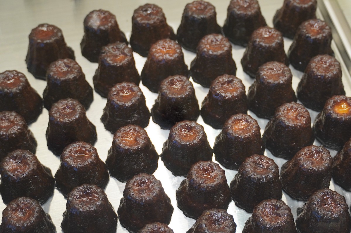 丹波カヌレプレーン 1個162円、丹波黒胡麻 1個194円