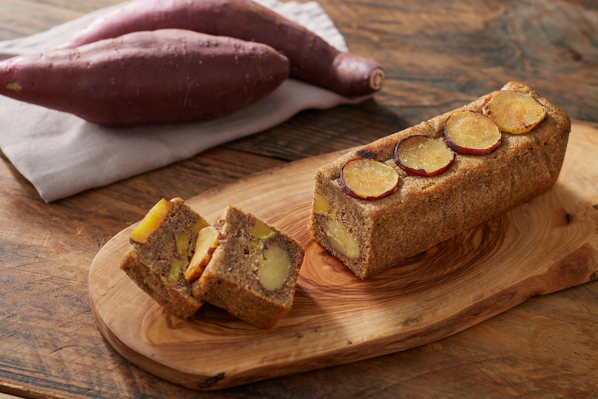 【GINZA SIX限定】「薩摩芋と和紅茶の焼き浮島 」3456円／麻布野菜菓子 [B2F]