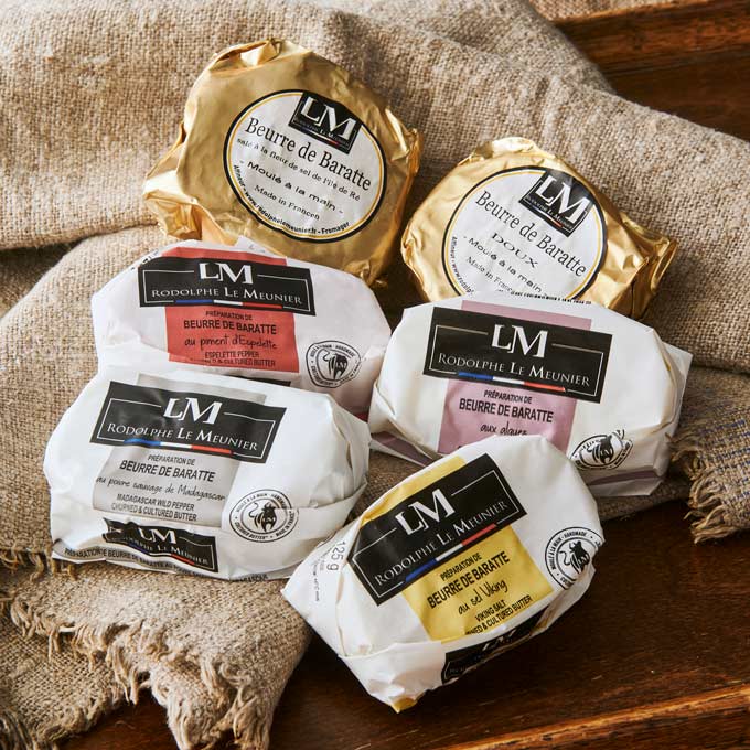 <ル・ムニエ>  ドゥー(食塩不使用) 100点限り 3,240円 （125g）  ドゥミ・セル(有塩) 350点限り 3,240円 （125g）  ボワヴル ・ソヴァージュ・ド・マダガスカル 100点限り 3,240円 （125ｇ）