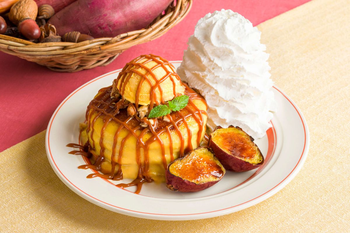 「スイートポテトと焼き芋のパンケーキ」 1925円(テイクアウトは1296円)