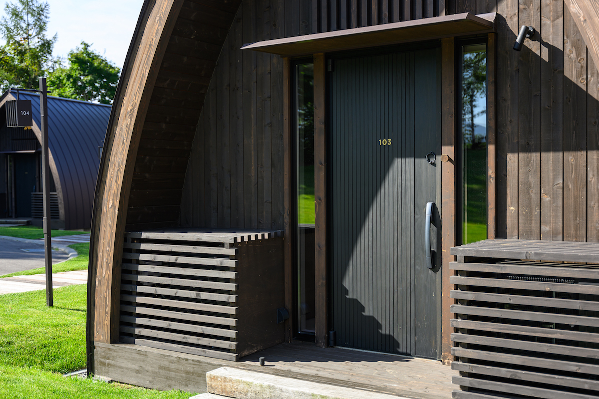 ゲストに静かな気持ちで過ごしてもらえるよう、あえてインターホンは付けていないそう