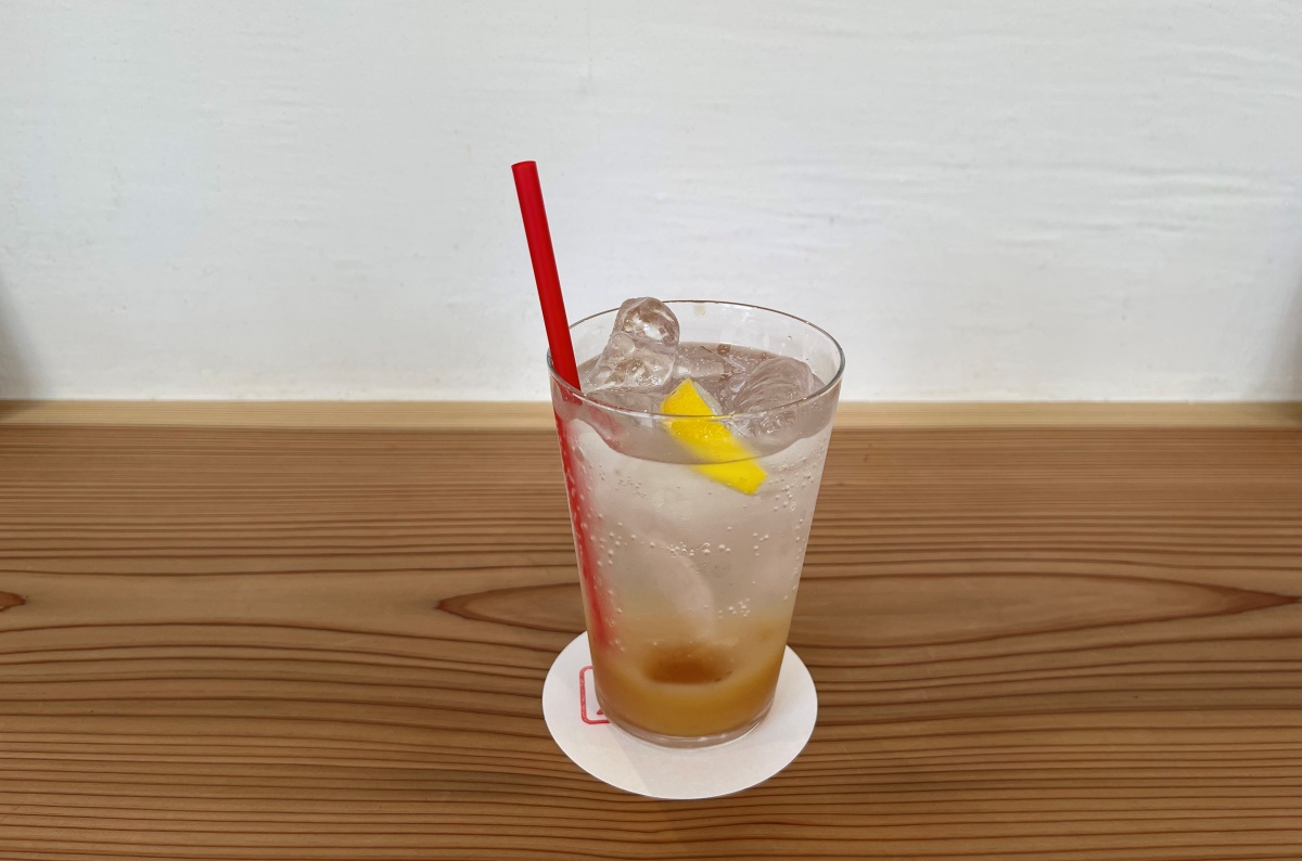 「自家製スパイスジンジャーエール」500円