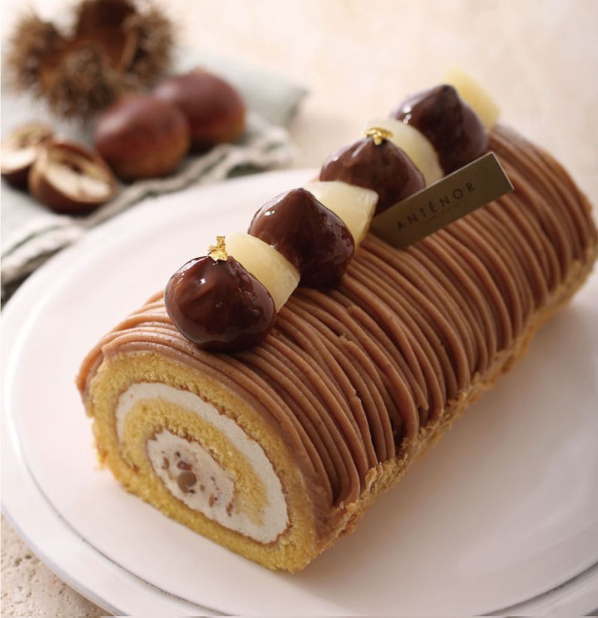 「渋皮栗のモンブランロール」2052円