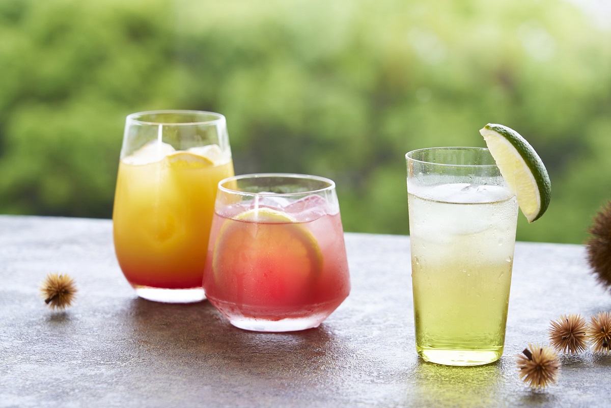 （左から）サンセット、バージンブリーズ、サラトガクーラー