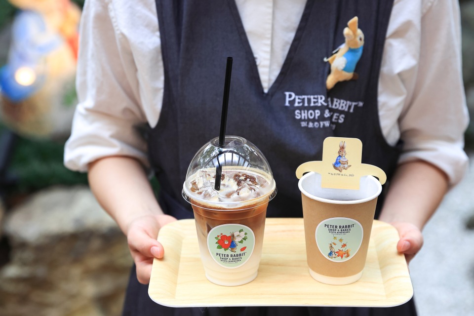 Peter Rabbit™ SHOP&BAKES 京都・二寧坂店