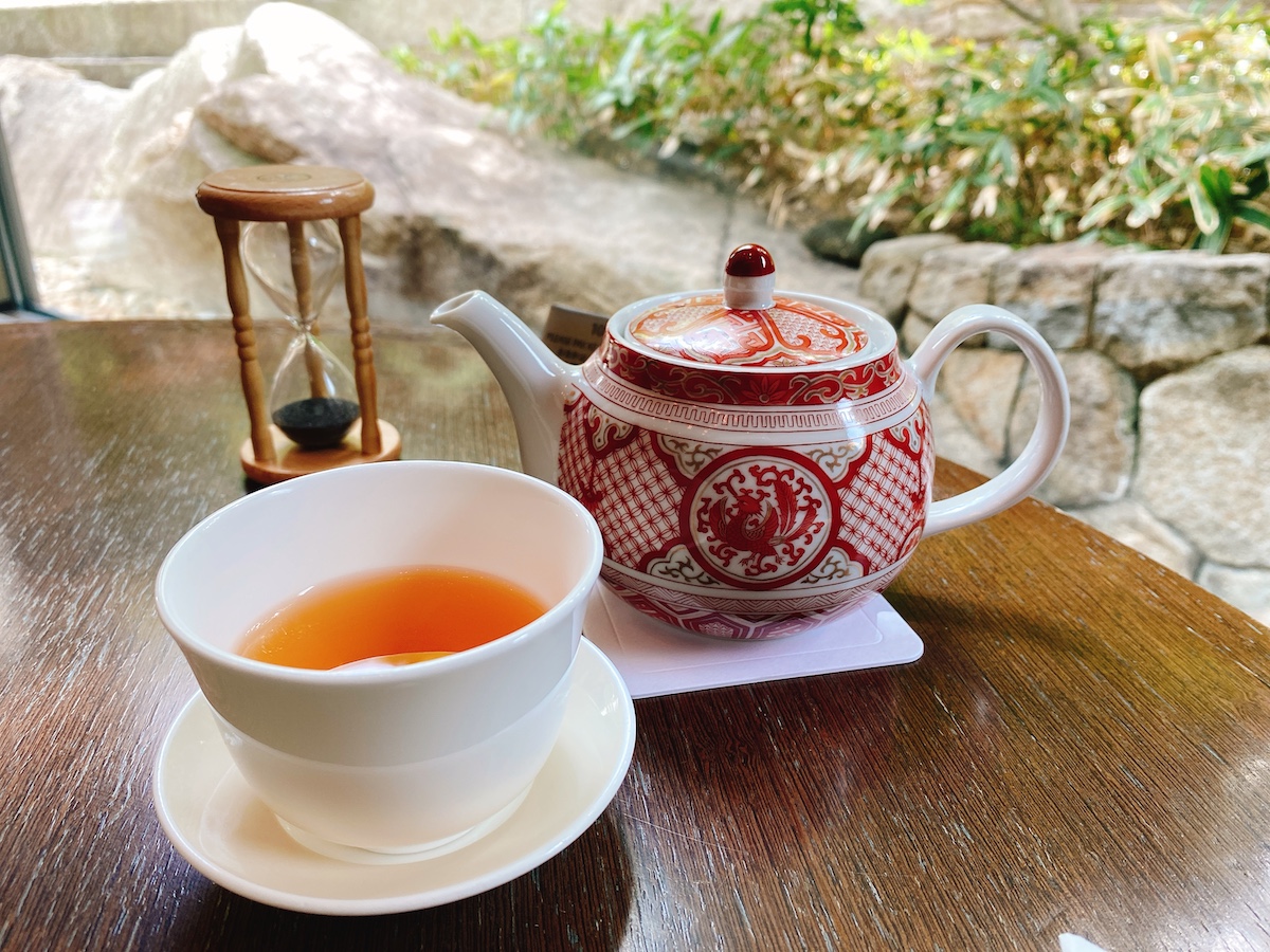 写真の急須は単品注文時のみ