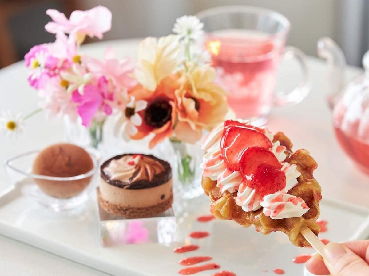 クロッフル（クロワッサンを使ったワッフル）はスコーンに変更可能