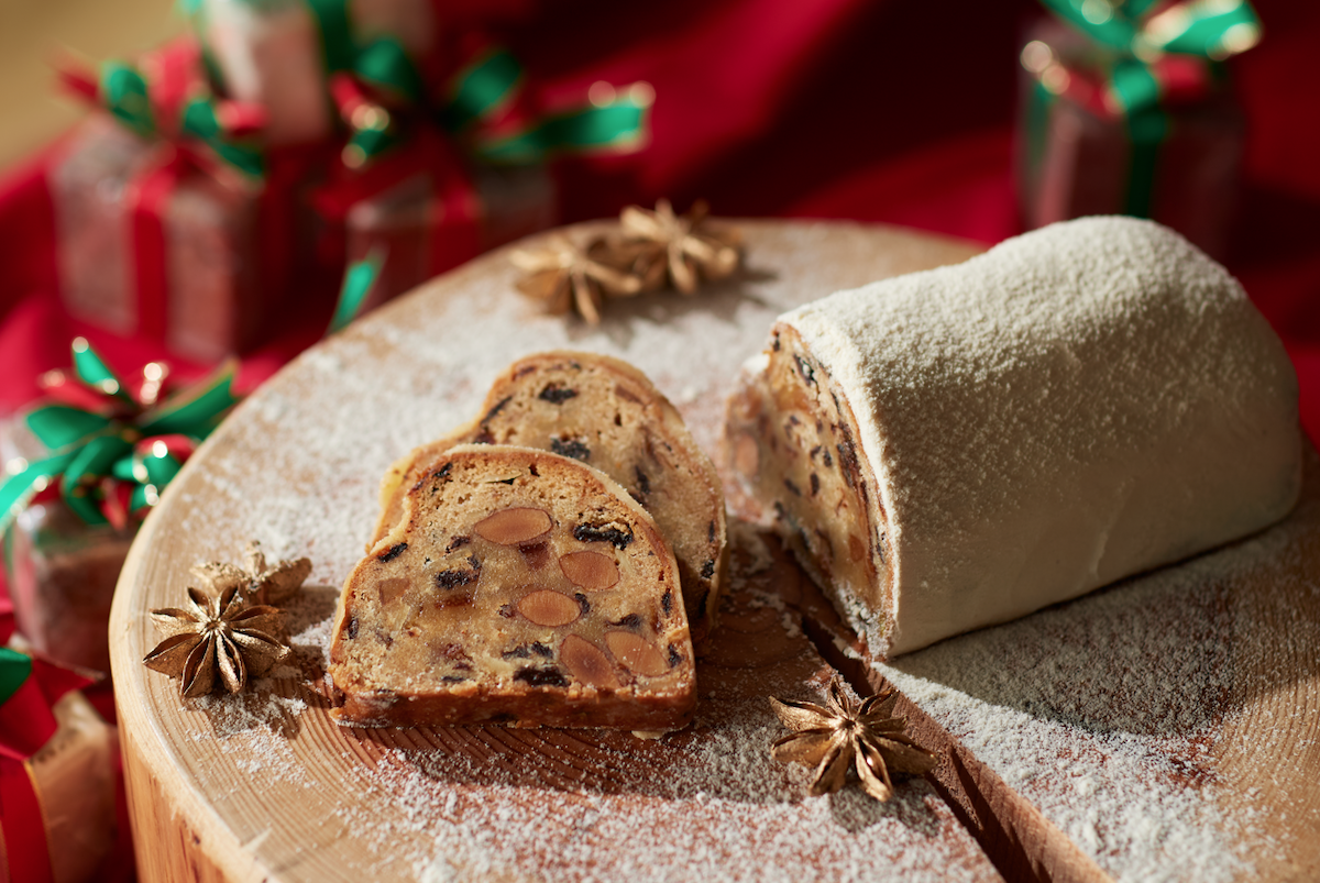 「シュトーレン」5000円、キューブ型2個 箱入り2600円