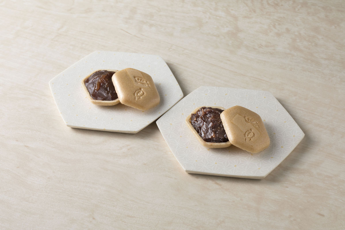 「亀の最中」つぶあん・こしあん 各108円
