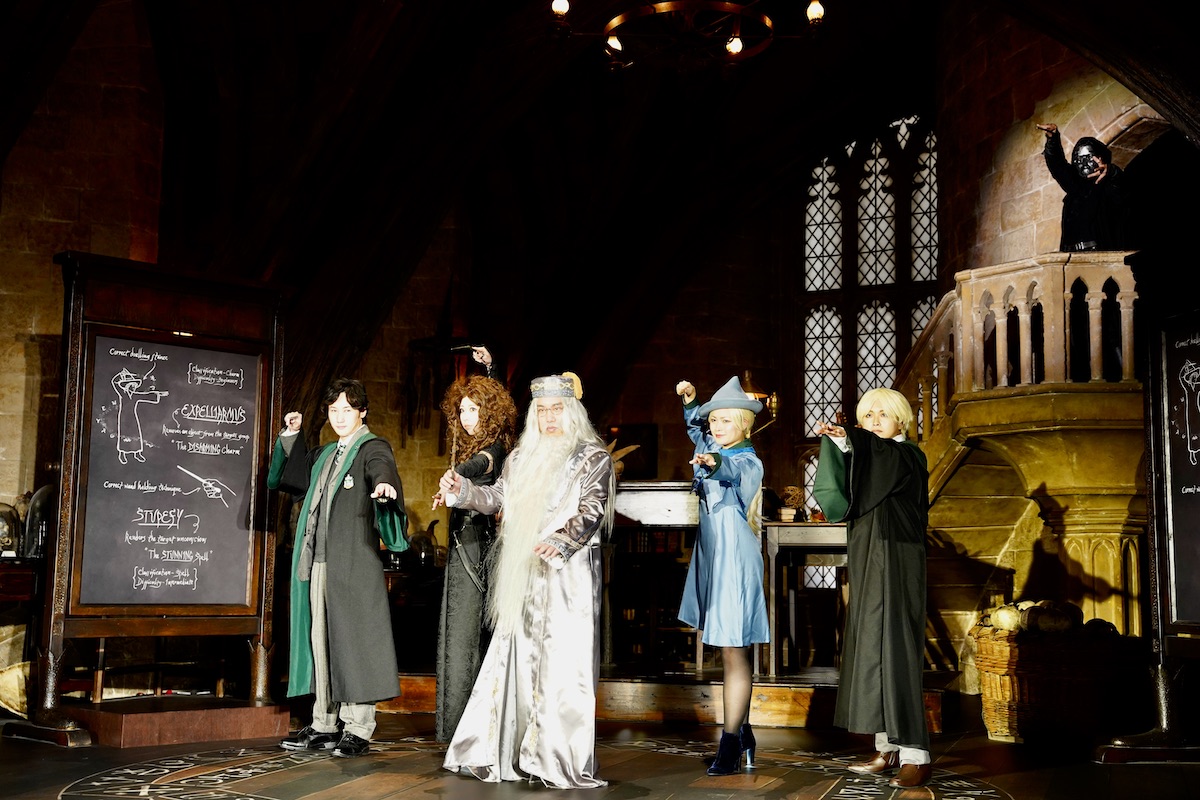 ダンブルドア校長に扮装した霜降り明星のせいやさんたちのコスプレをお手本にしちゃう⁉