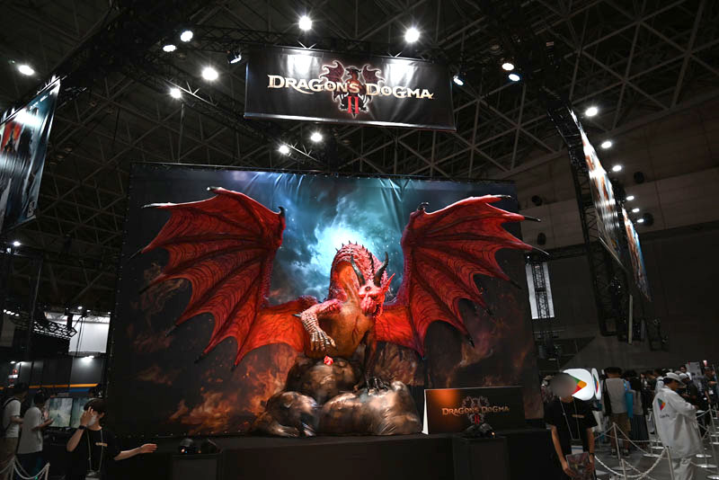 『ドラゴンズドグマ 2』の象徴的なドラゴンが、巨大に立体化。凄まじい迫力でした