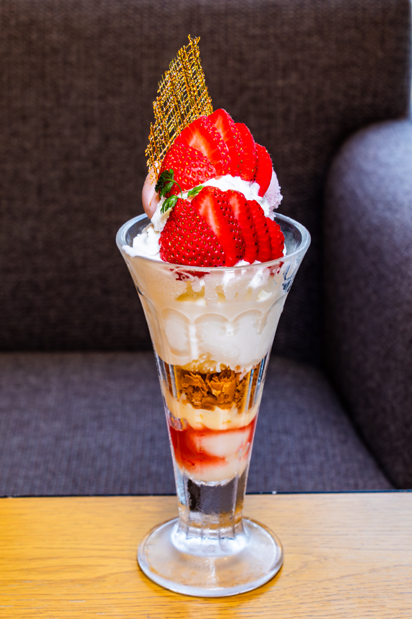 「いちごパフェ」1400円