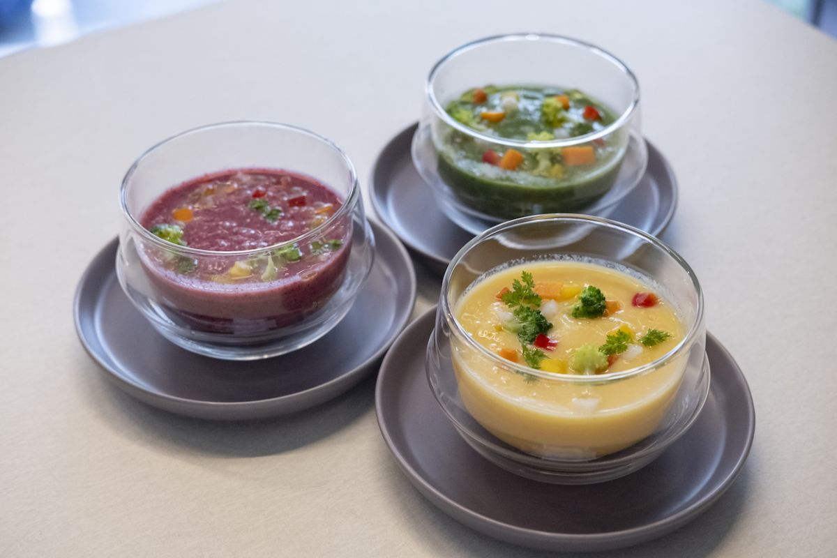 左から時計回りに「Red」、「Green」、「Yellow」