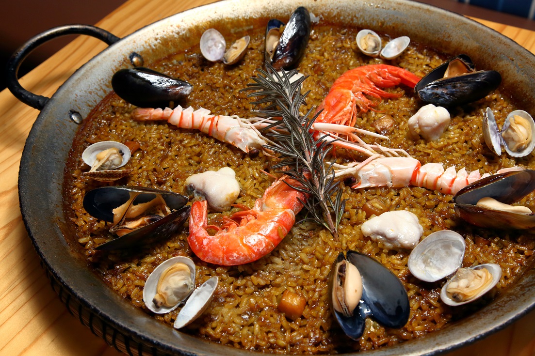 パエリアのランチセット1人前3500円～