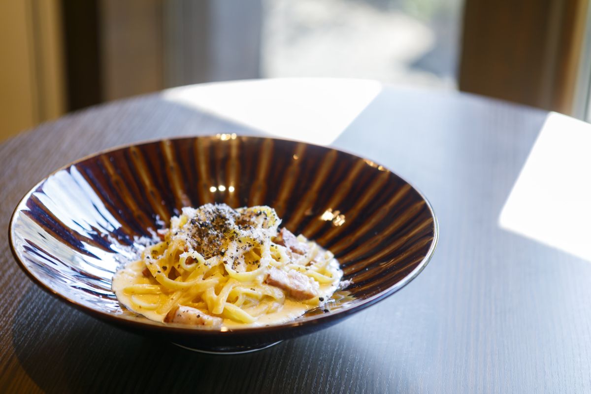 富士吉田産　地玉子ふじと厚切りベーコンのカルボナーラ1400円