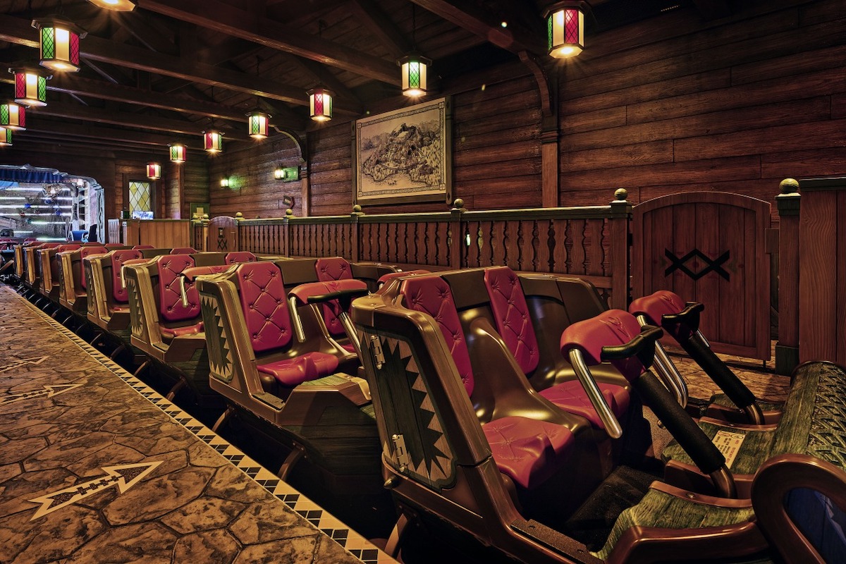 「ワンダリング・オーケンズ・スライディング・スレーズ」乗り場