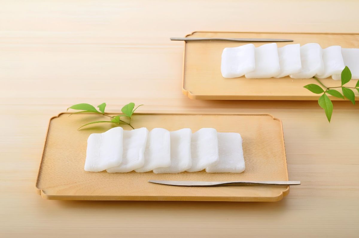 あんこなどは入ってなく、餅そのものの風味を楽しめるのが特徴。